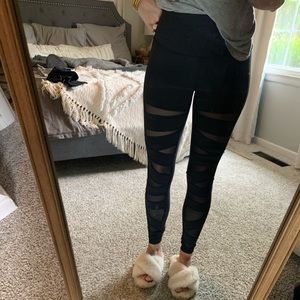 Lululemon Wunder Under Tech Mesh
